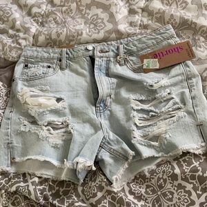 Vanilla star - SIZE 11 - NWT, Distressed shorts